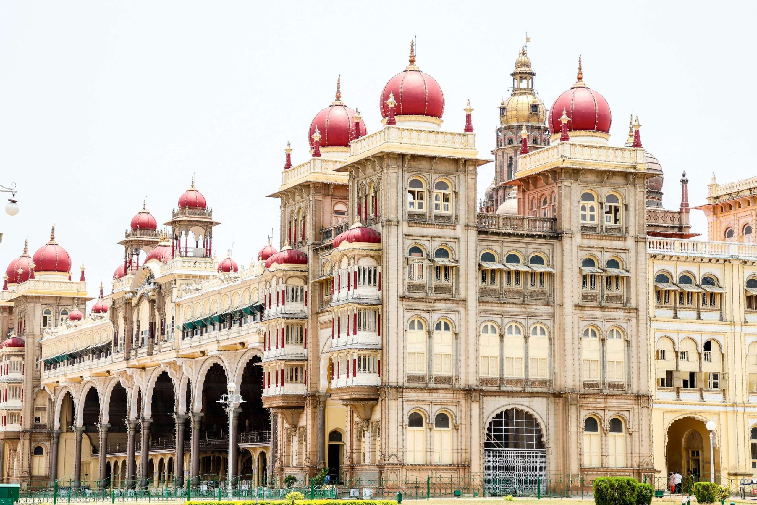 Mysore Palace Illumination Captures Regal Tradition